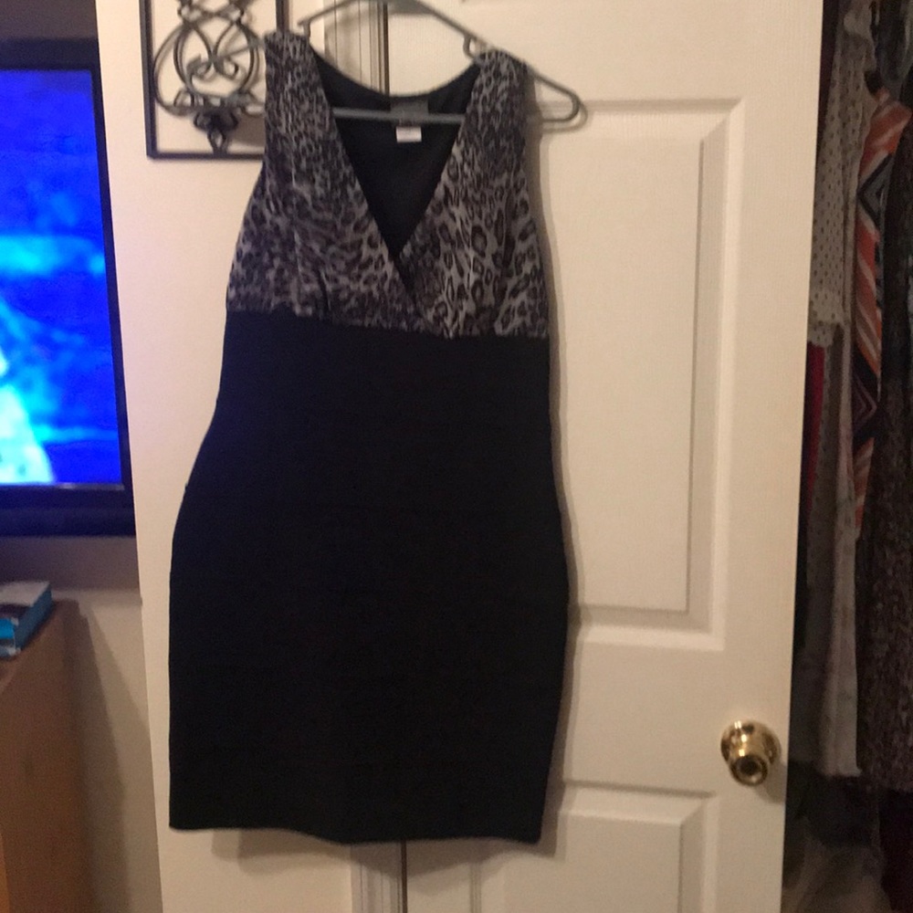 Cute going out dress!